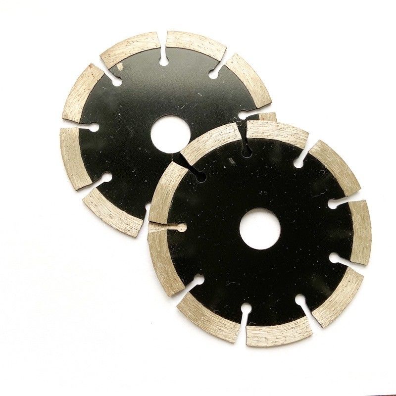 Υψηλός - η ποιότητα 125×2.2/1.8×10×10T Huachang 5 λέιζερ ' ένωσε στενά τη συγκεκριμένη ξηρά τέμνουσα λεπίδα πριονιών διαμαντιών γρανίτη με τα μακρά ζωή